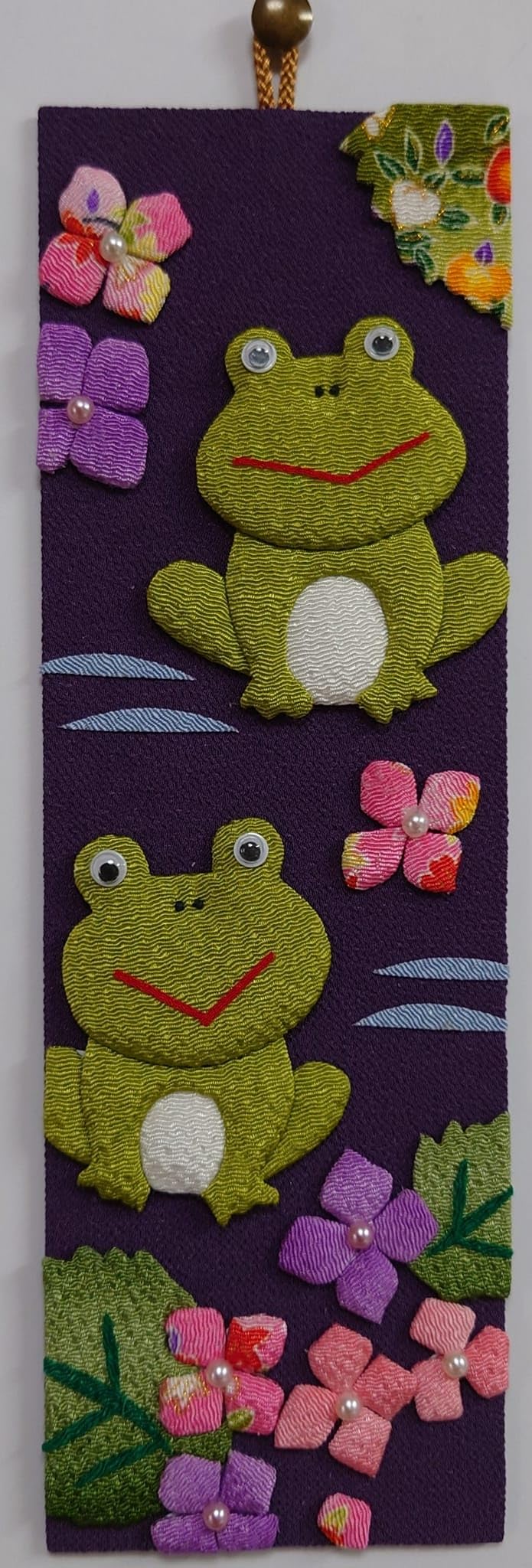 

Song of the June Frog and the Colors of Chirimen Craft Kit The Hydrangea