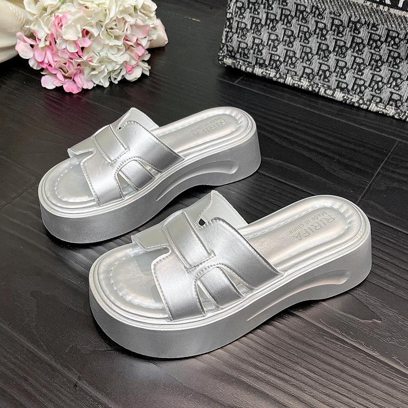 

Платформенные шлепанцы женские летние носить высококлассные новые серебристые сандалии с юбками красивые и крутые шлепанцы 40 серебряный