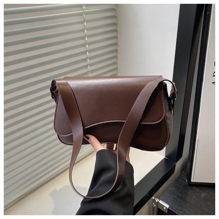 2025 New Flip Magnetic Buckle Foreign Casual Texture Design Simple Solid Color Crossbody Underarm Shoulder Small Square Women's Bag