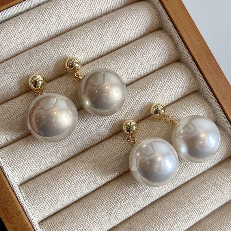 Elegant French-Style Pearl Earrings: High-End, Light Luxury, Chinese-Inspired Design