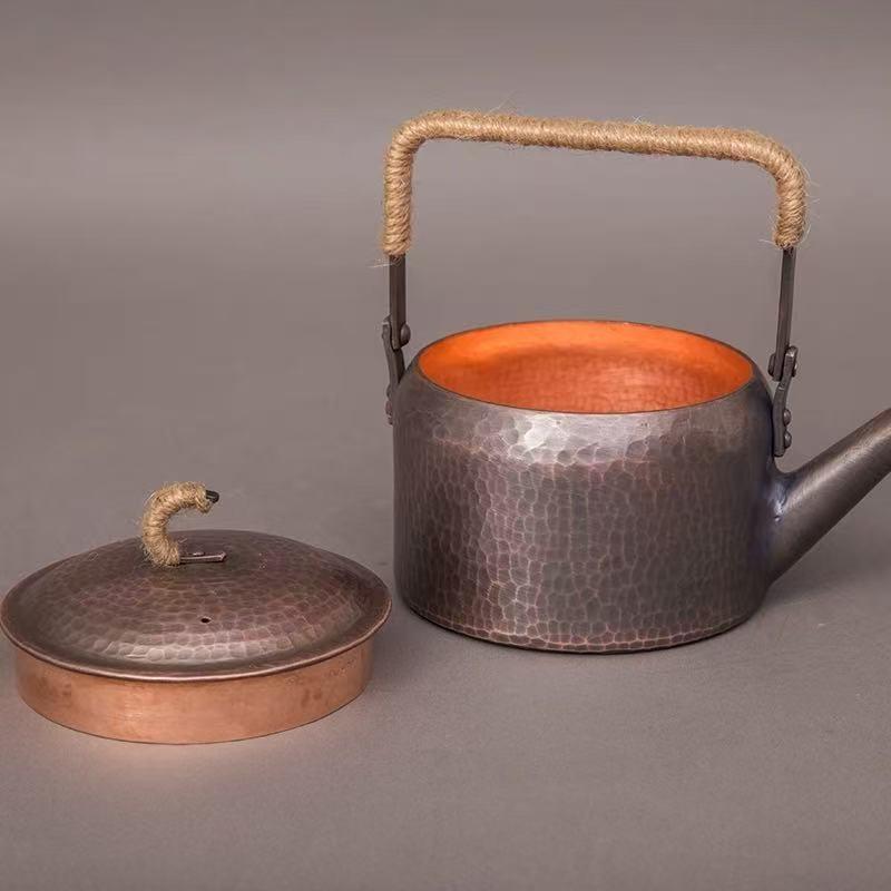 Handcrafted Vintage Thickened Copper Kettle,Hammer Texture Weave With lid Handheld 800 ml Pot,Heat Resistant Filter Tea Pot