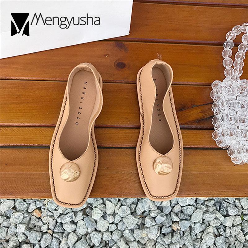 Модные дизайнерские туфли на плоской подошве с металлической пряжкой — фото 6