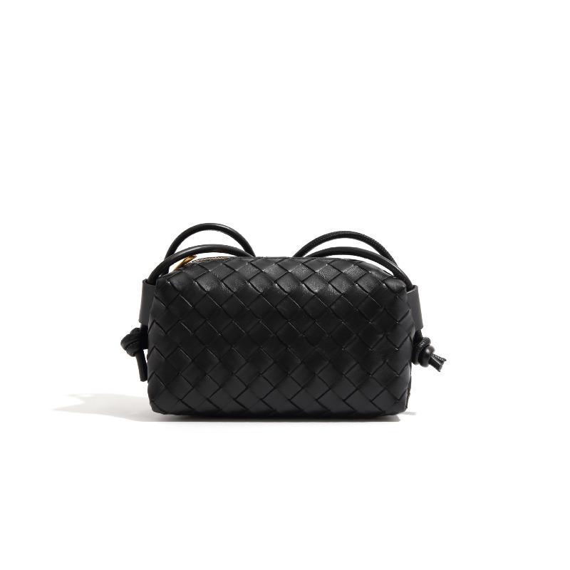 Hot-selling woven knotted bag Hot-selling shoulder and back messenger bag Small square bag Light luxury shoulder