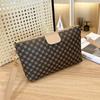 Retro printed shoulder messenger women's bag, a new fashion trend zipper small square bag
