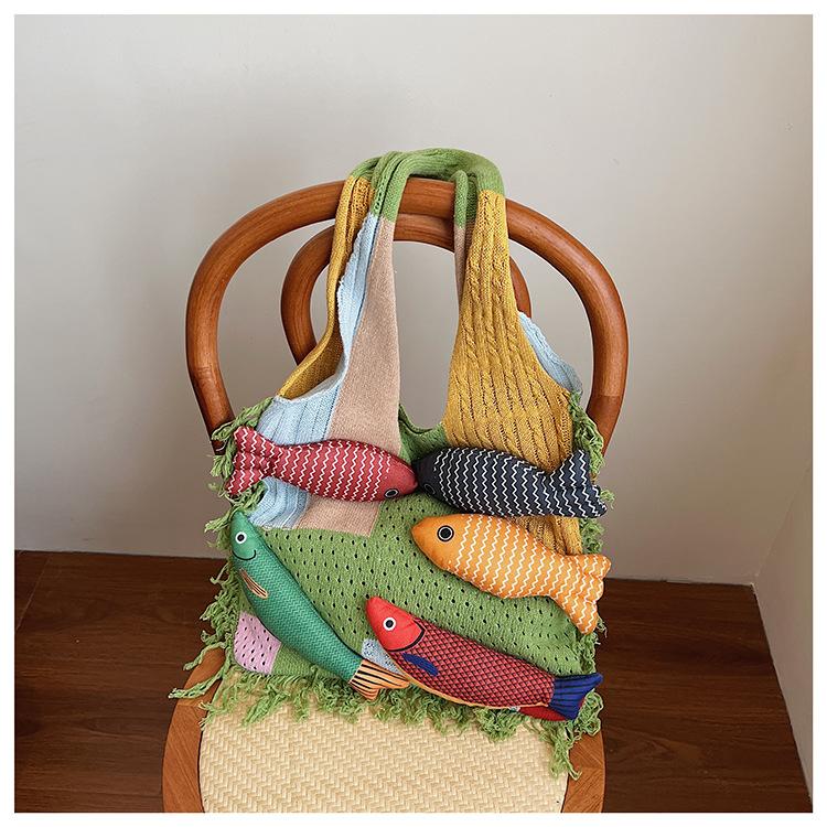 

Новая женская вязаная сумка-тоут большой вместимости с бахромой, в стиле пэчворк, портативная, через плечо, горячо продаваемая, простая и универсальная, ретро-вязаная сумка