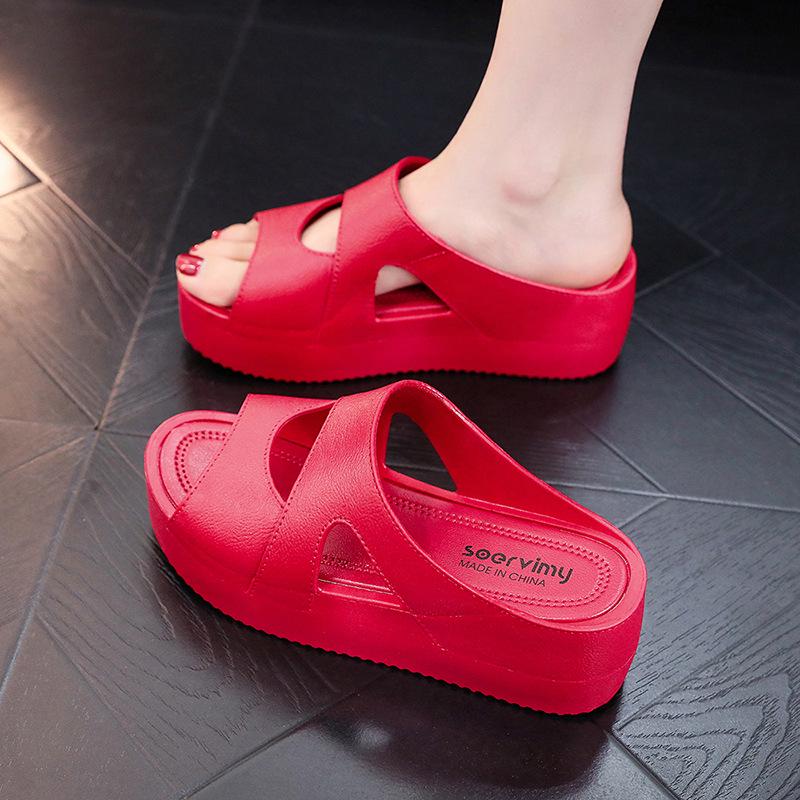 

Женские босоножки на танкетке без застежек - летняя мода, толстая нескользящая подошва 39 красный