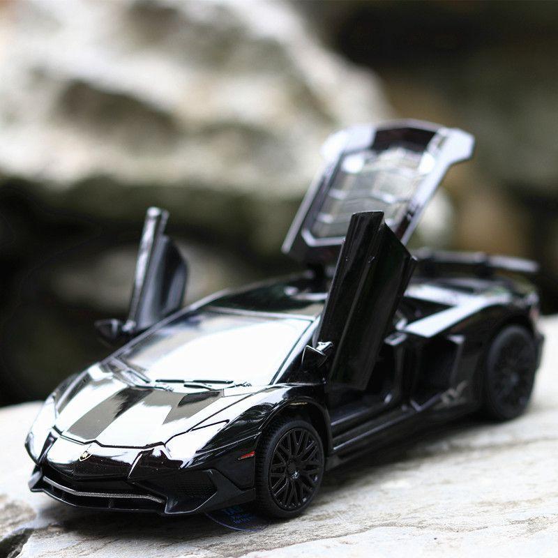 Exquisite 1/32 Diecast Lamborghini Aventador Lp740 Car Model With Sound And Light