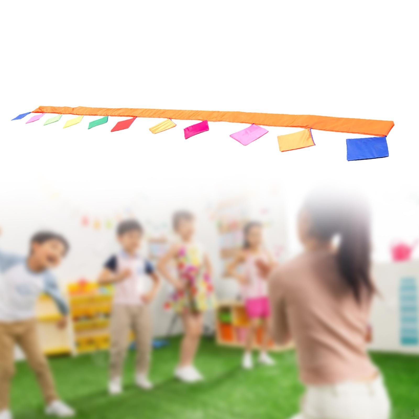 

Дети играют на улице, игрушки, тренажеры, многопользовательские сенсорные игрушки для Square