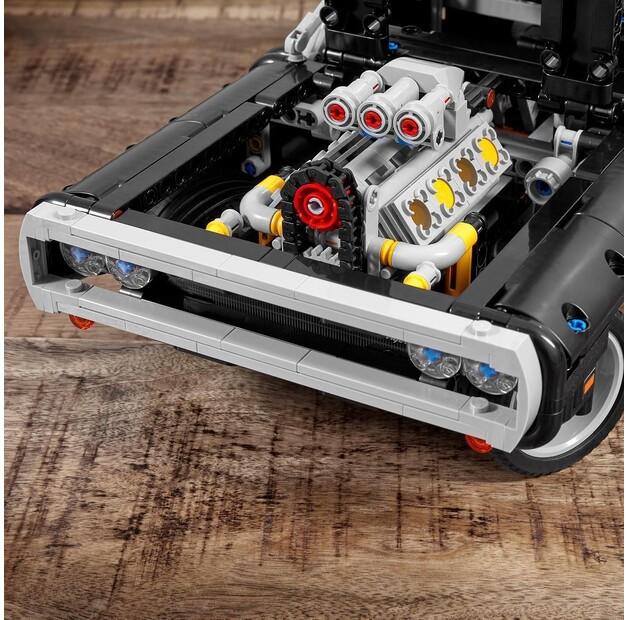 LEGO Technic 42111 Dodge Charger Home