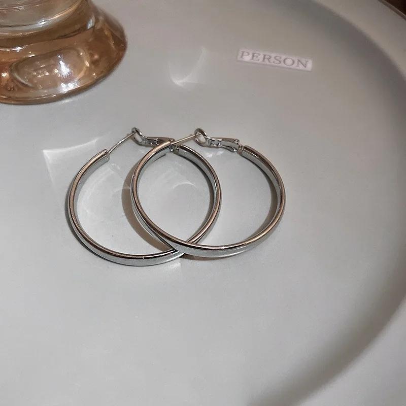 Fashion Simple Silver Color Hoop Earrings for Women Girl Circle Round Minimalist Earrings Party C-Shape Classic Jewelry Gifts