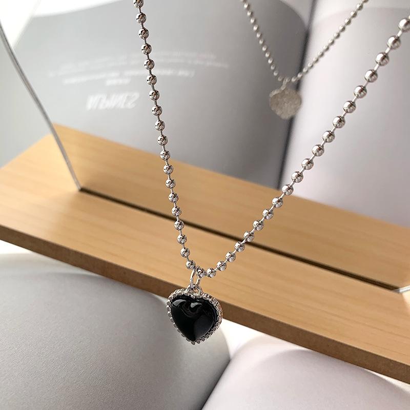 Love necklace design sense heart-shaped collarbone chain sweater chain retro couple jewelry pendant men's accessories