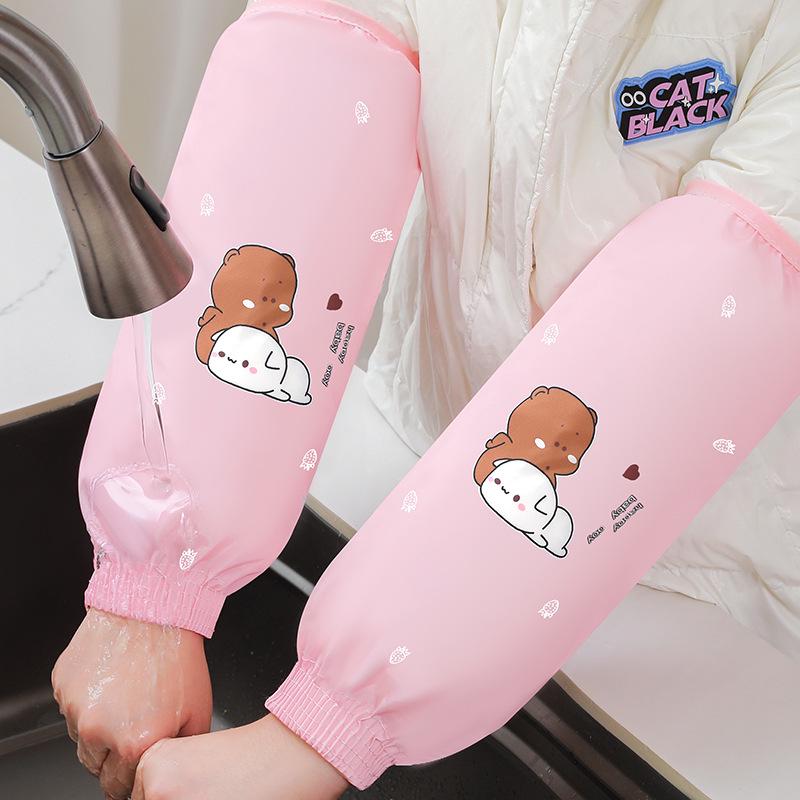 Winter Hugging Bear Stain-Resistant, Durable, Waterproof, Oil-Proof Kitchen Sleeves