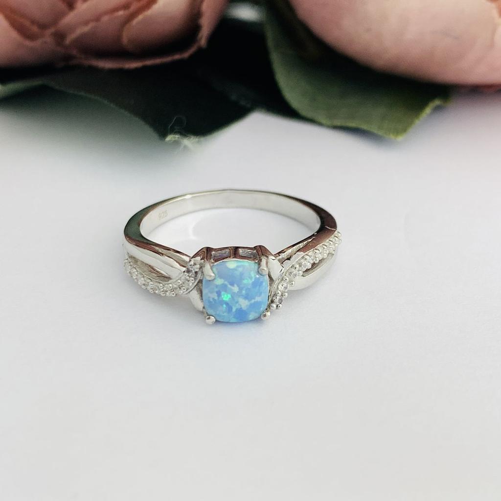 Sølvring med opal 0,373ct (2097457) 3 g. 925 prøver