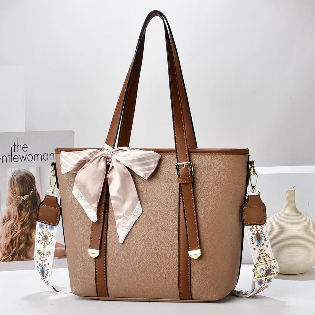 Elegant Pu Material Bucket Bag With Zipper Closure Soft Casual Handbag Options