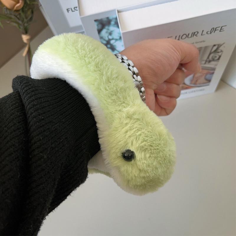 Set de jucărie de pluș cu șarpe verde și brățară - cadou drăguț pentru copii