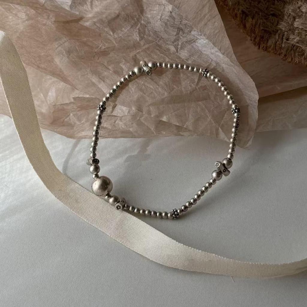 Elegant Women's Versatile Chinese Style Circular Bracelet - High-End, Light Luxury Elastic Rope Design