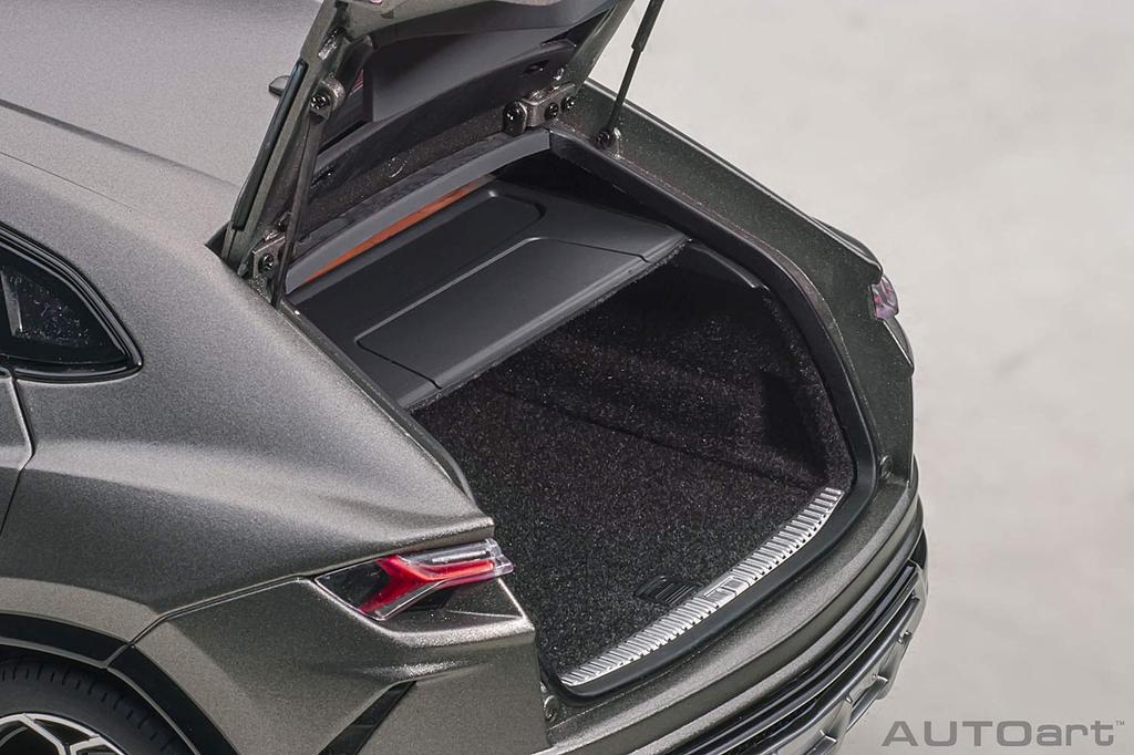 AUTOart AUTOart Lamborghini Urus Metallic Gray Finished Product 79164 1/18