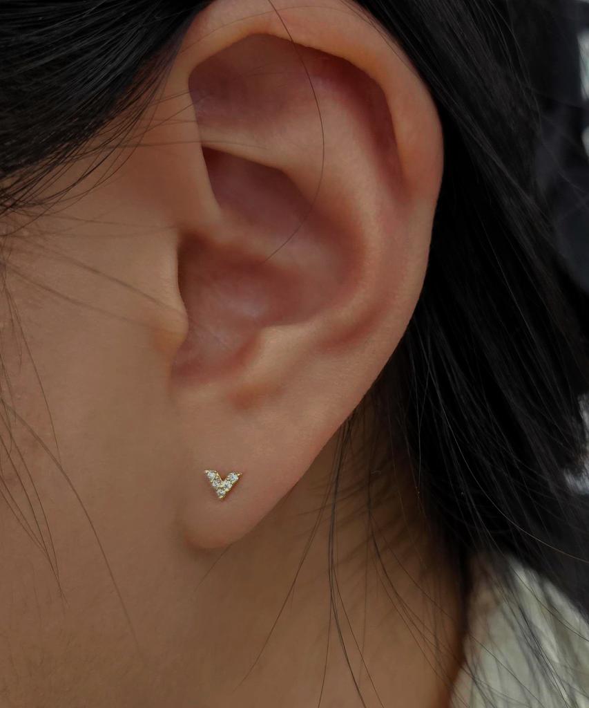 Helene Jewelry 14K V Cubic Earrings
