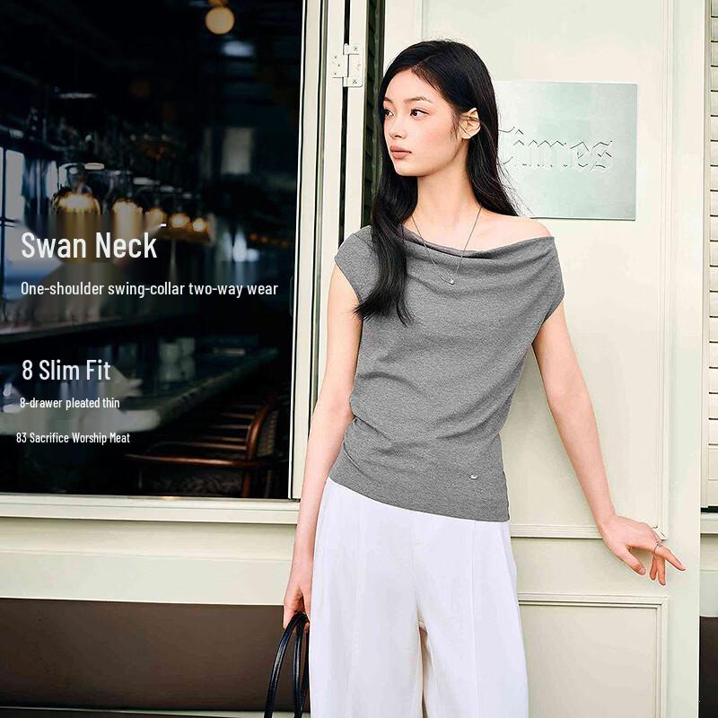 

LE TING Slim-Fit Off-Shoulder Draped Tee XS/150
