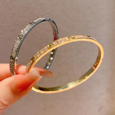 Bransoletki – Łańcuszki na rękę