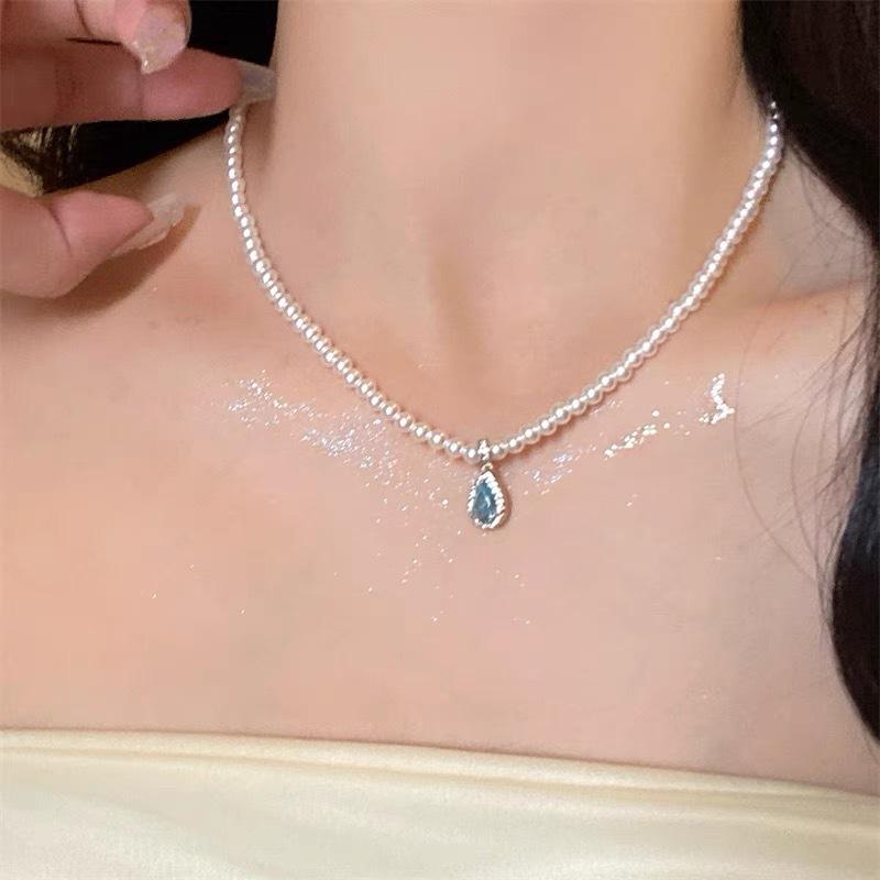 Pearl necklace women's niche light luxury design high-end fashion temperament collarbone chain neck chain sweater chain bead chain