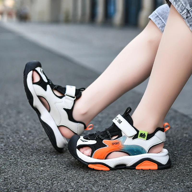 Summer hollow breathable sports sandals boys' casual beach shoes comfortable, soft, fashionable anti-collision toe sandals 27-38