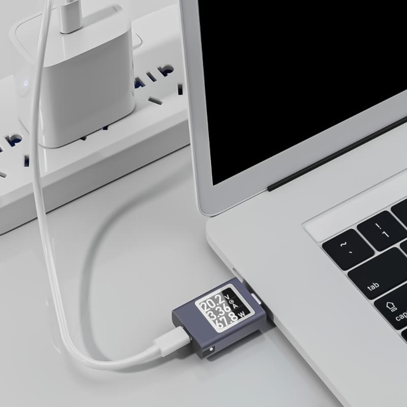 Typ C Spannungs- und Stromtester USB C Leistungsmessgerät mit 360 Grad drehbarem Bildschirm verbessert das Benutzererlebnis