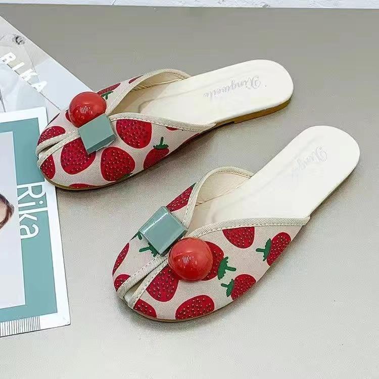 

Мода 2024 года, новые модные пляжные шлепанцы на плоской подошве, летние новые тапочки, женская обувь, женские мюли с открытым носком, удобная женская обувь 40 земляничный