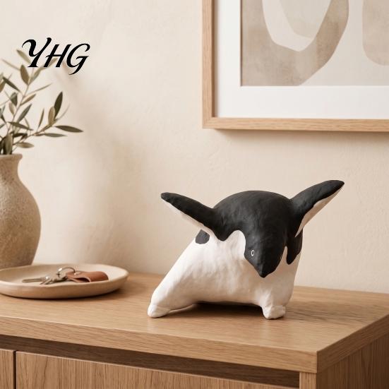 Cute Penguin Figurines Figurine, Nordic Style Small Animal Statue, Whimsical Unique Birthday Gifts Desk Shelf Tabletop Decor Ornament, Gift