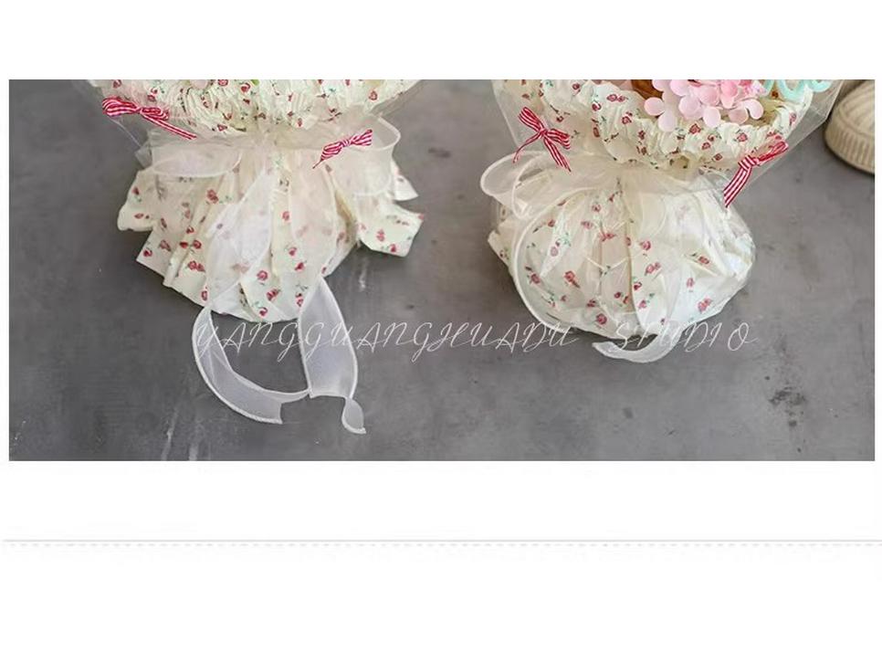 Chenille Puppy Doll Bouquet: Cute Handmade Gift for Best Friends, Girls' Birthdays.
