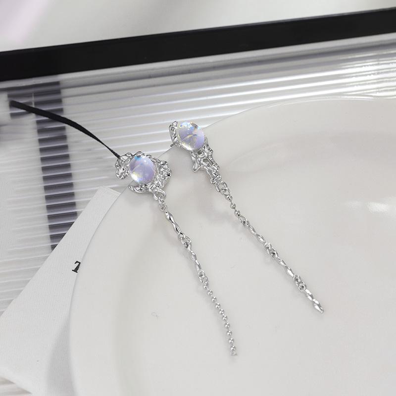 

Женские модные асимметричные серьги-пусеты с лунным камнем и опалом - крутая модная бижутерия с серебряной иглой