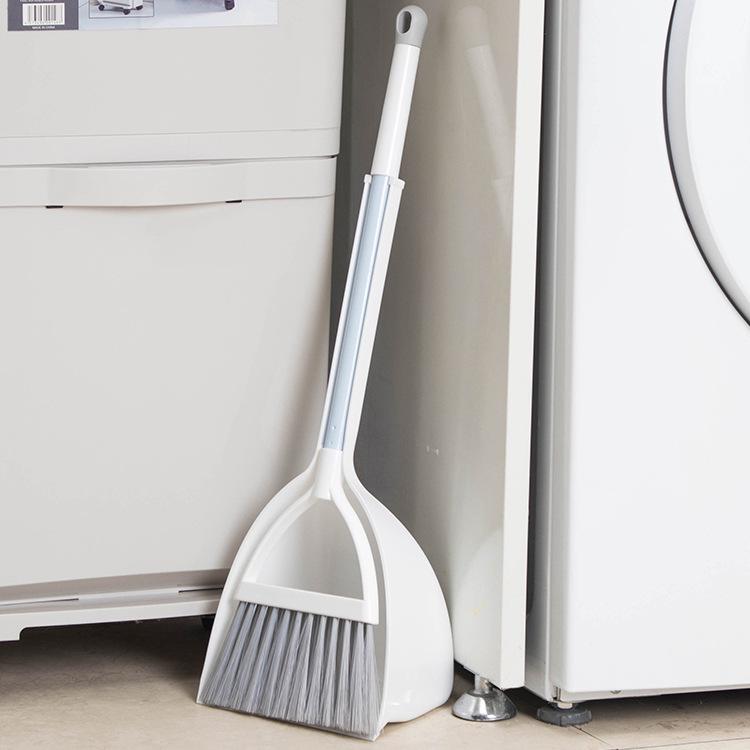 

Креативный мини-набор из веника и совка для детей – Идеальная игрушка для подметания