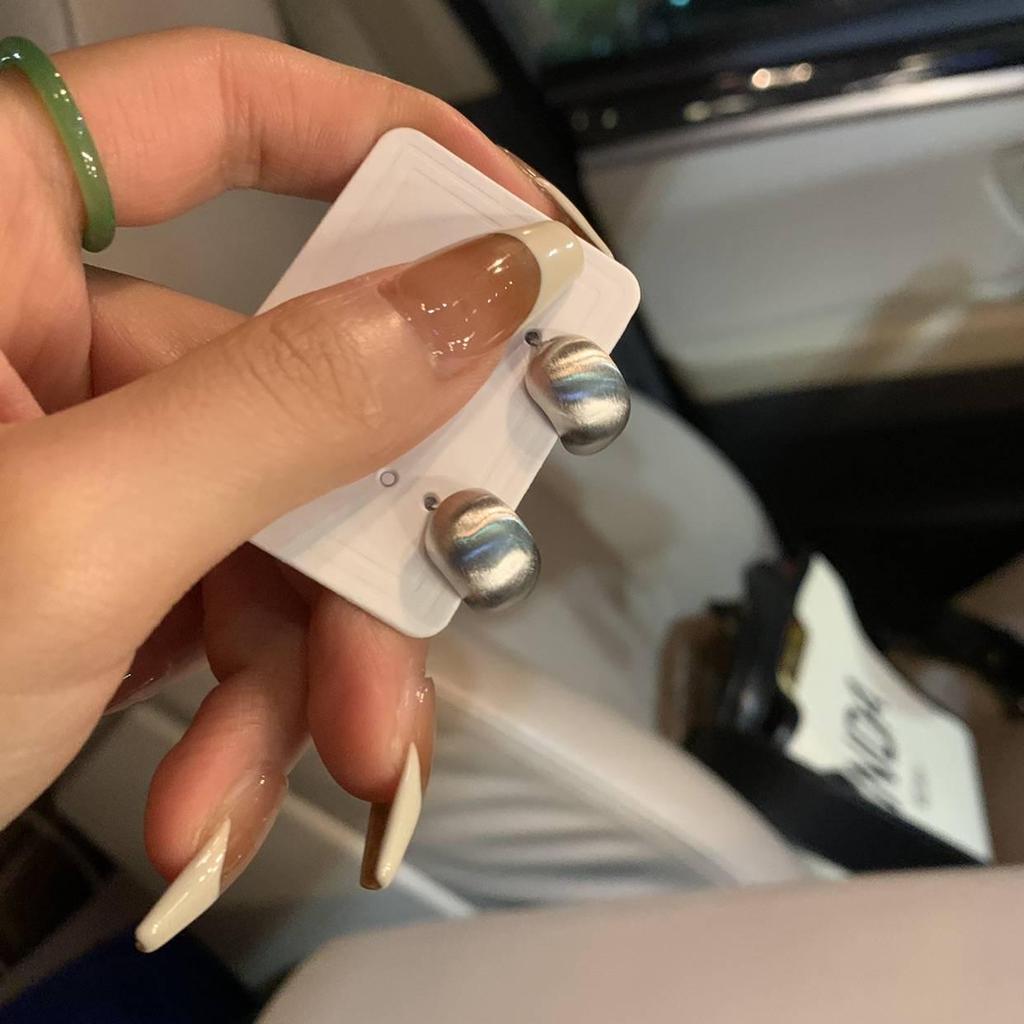 2024 Trend: Women's Brushed Matte Curved Stud Earrings - Korean Style, High-End, Light Luxury