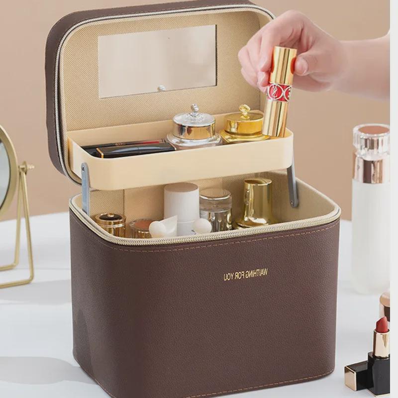 High-Capacity Luxury Makeup Bag: Stylish Cosmetic Storage for Trendsetters