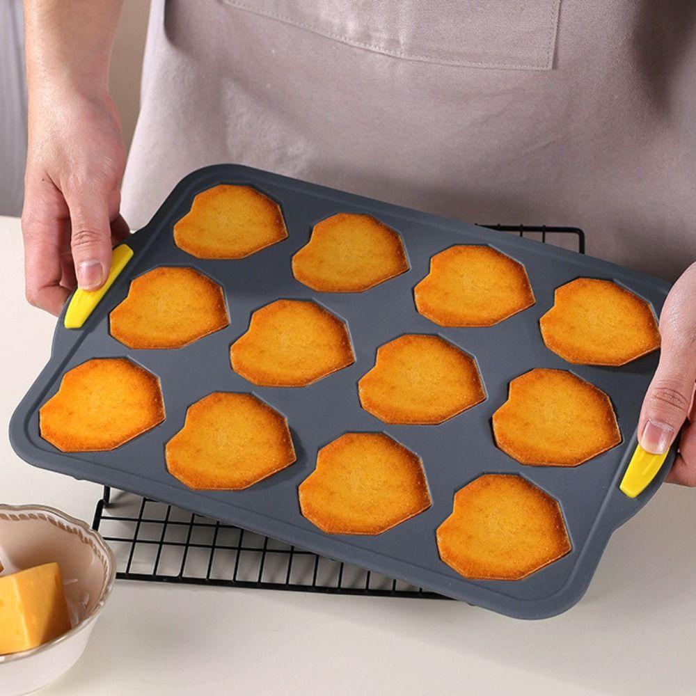 12-Cavity Silicone Cake Mold Non-stick Pudding Jelly Mold Flexible Chocolate Mold  Valentine Gift