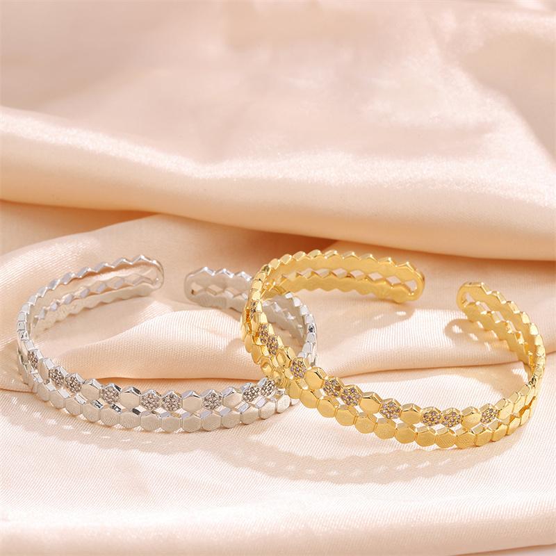 New Geometry Copper Zirconia Bracelet for Women Golden Open Chunky Cuff Bangle Bracelet Femme Vintage Wedding Jewelry GiftS