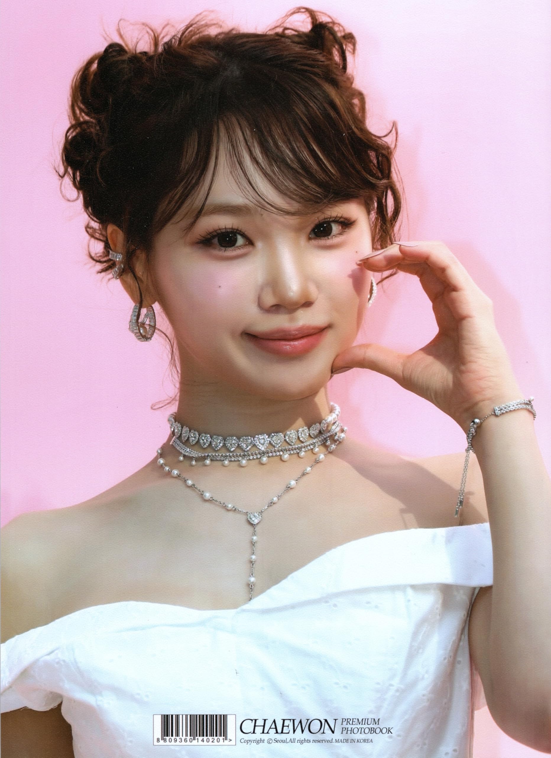 

Luseraphi Chaewon Goods Photobook Premium Photo Book Large Photobook K-POP