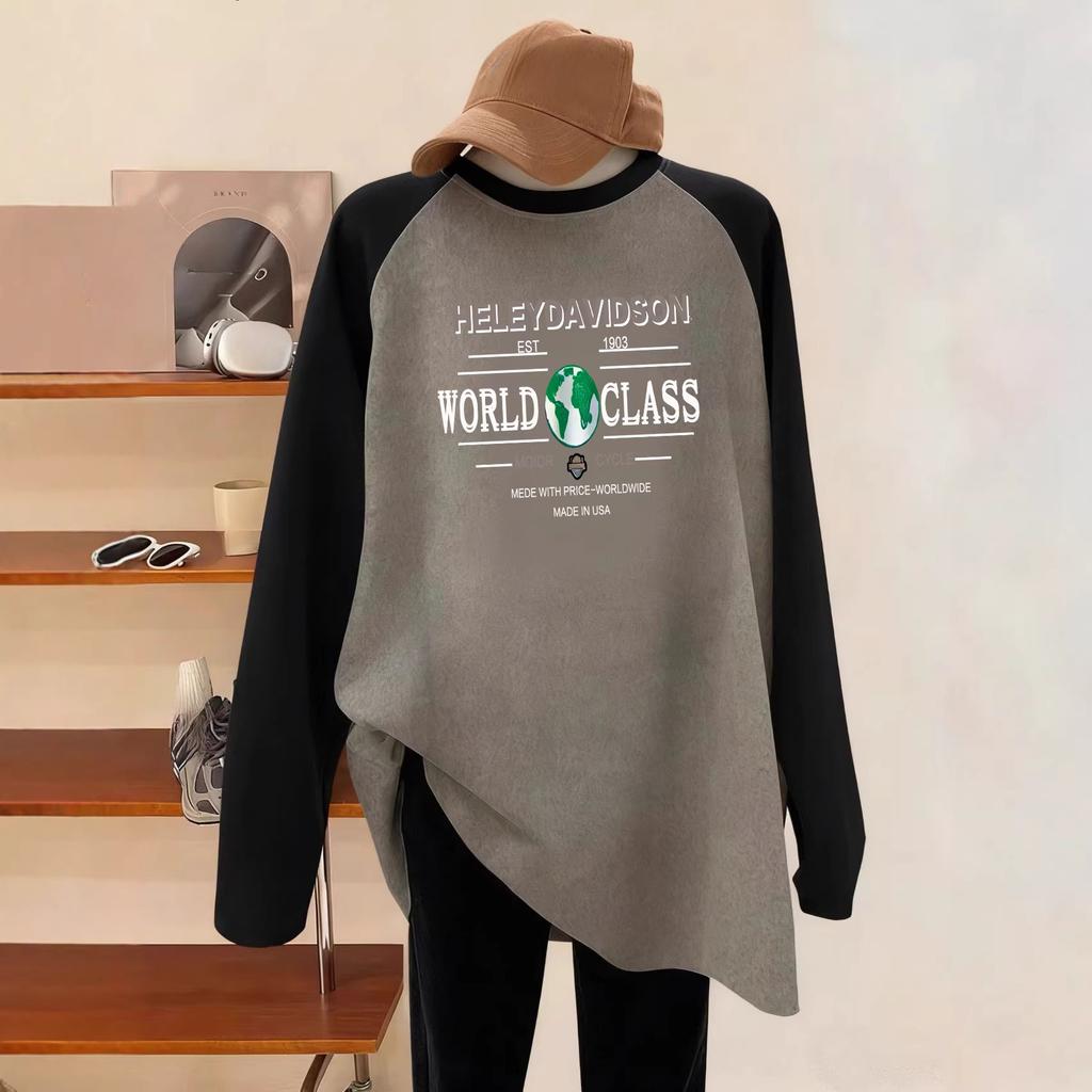 Color-blocked Patchwork Long-sleeved T-shirt for Autumn and Winter, Thick and Brushed Knitted Base Layer, Relaxed and Loose Mid-length Top.