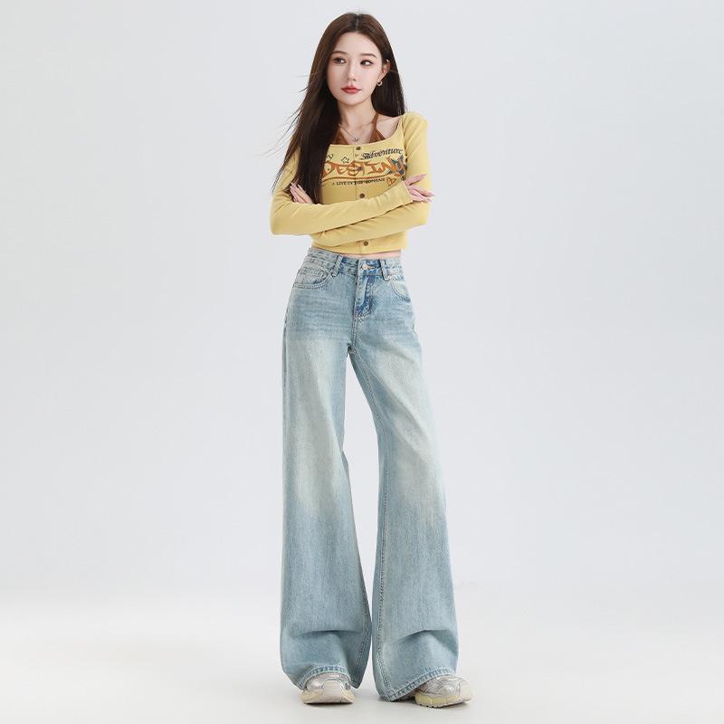 Women s High-Waisted Wide-Leg Micro-Flare Jeans in Washed Ice Blue M