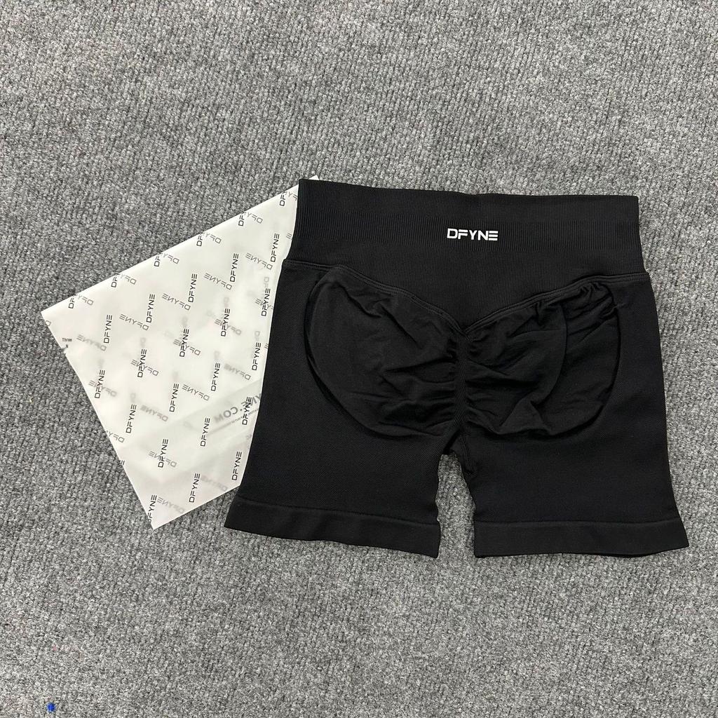 DFYNE Nahtlose Schnelltrocknende Hochelastische Po-Hebende Fitness-Yoga-Laufshorts mit Originaletikett und Tasche