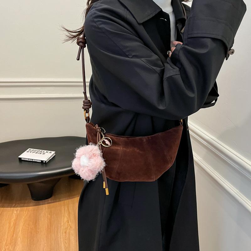 New lamb wool color matching half-moon bag hairy underarm bag women's lazy wind dumpling shoulder bag