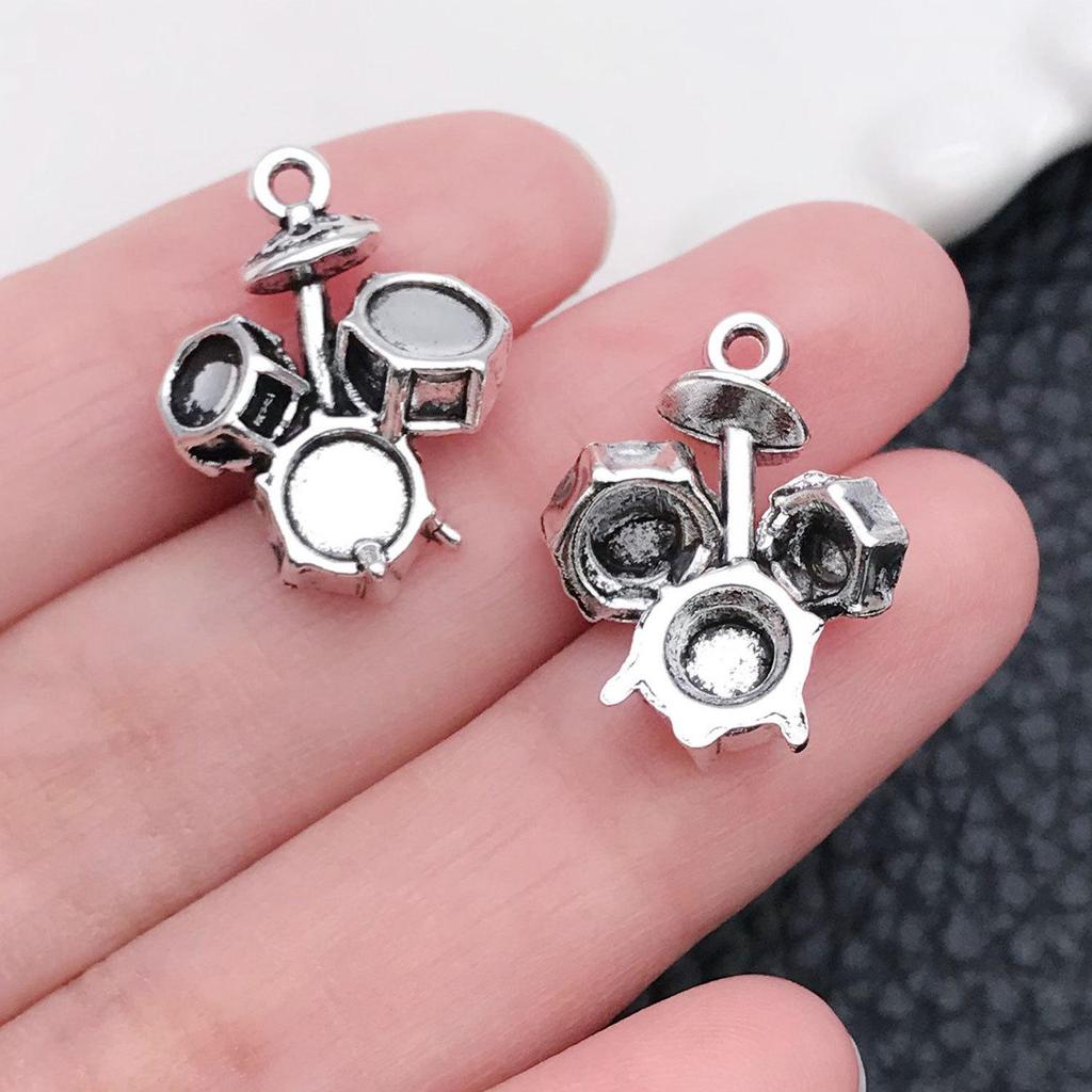Mixed 30-Piece Musical Instrument Alloy Pendant Set with Guitar, Notes, and Mini Music Jewelry Accessories