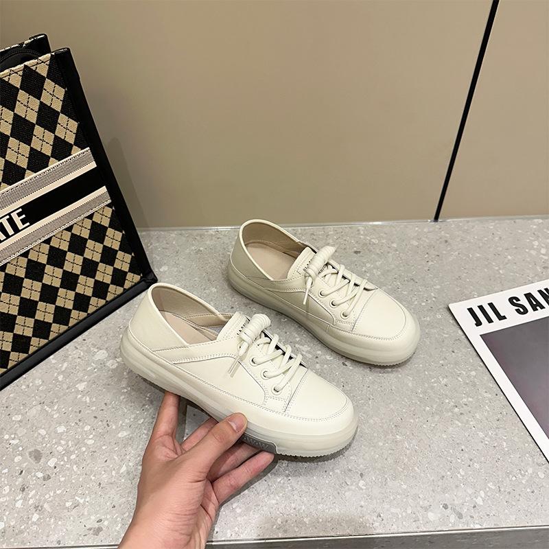 

Кожаные маленькие белые туфли женские летние две носки на плоской подошве дышащие повседневные туфли мягкая подошва мягкая поверхность студенческие кеды туфли медсестры 41