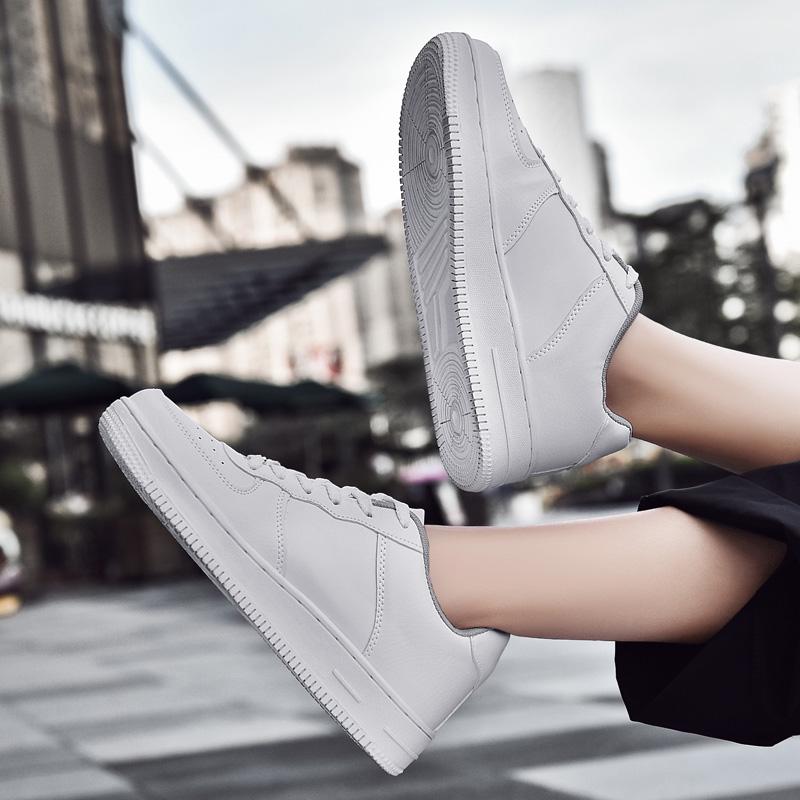 Lightweight Breathable Men's and Women's Casual Shoes Fashionable Flat Sneakers with Non-slip Soles for Outdoor Activities and Tennis White Shoes