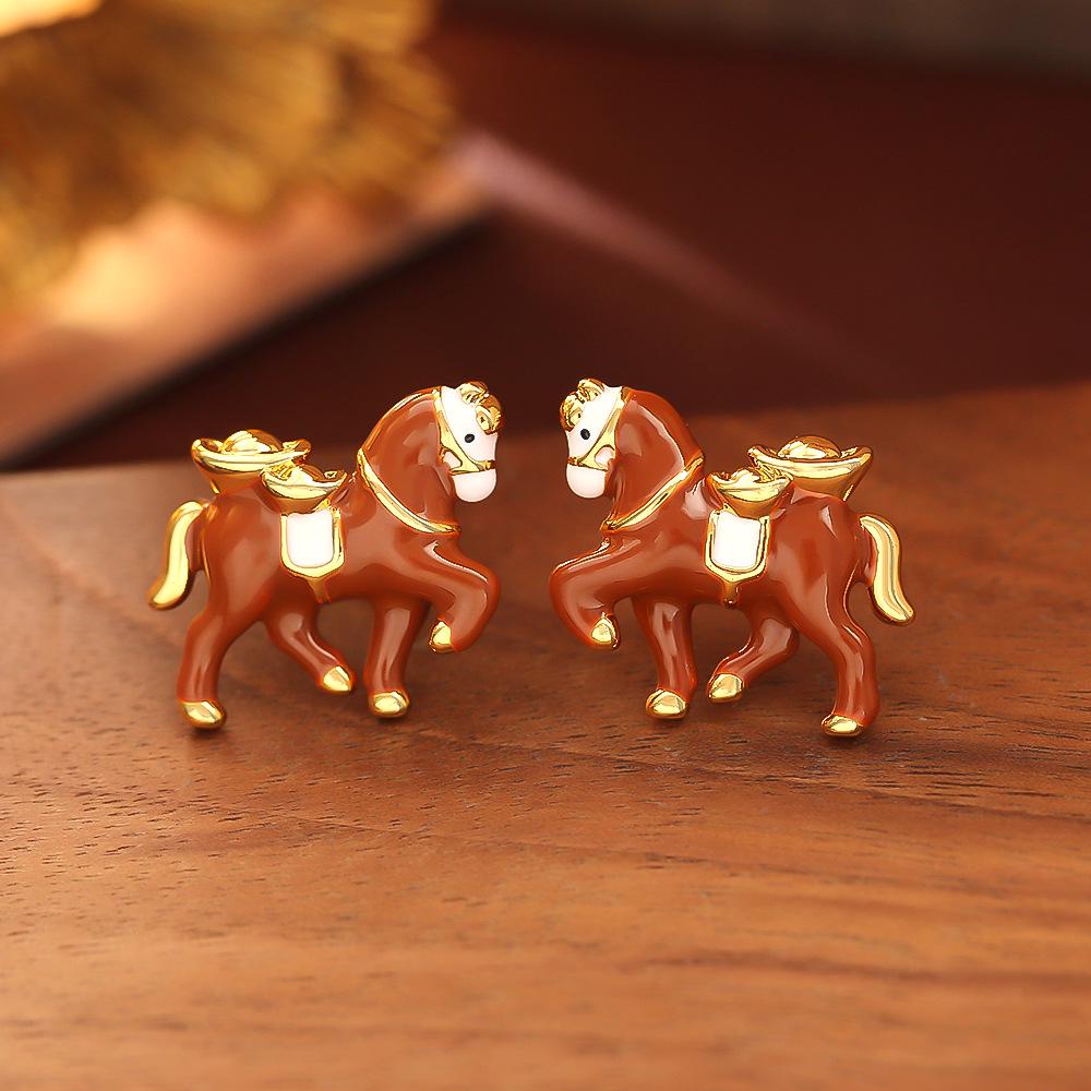 

Китайські емальовані сережки-цвяшки у формі коней: Святковий Амулет Багатства та Процвітання
