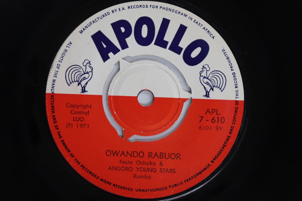 7inch Record FESTO OCHUKA, ANGORO YOUNG STARS - Owando Rabuor / Paul Ondiek APL7610 APOLLP 1971 Kenya World Music Used