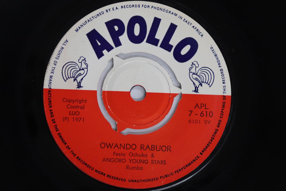 

7-дюймовая пластинка FESTO OCHUKA, ANGORO YOUNG STARS - Owando Rabuor / Paul Ondiek APL7610 APOLLP 1971 Кения Мировая музыка Б/У