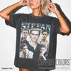 Μπλουζάκι Stefan Salvatore, Comfort Colors Βαμπιρικές Ημερολογιακές Σειρές T-Shirt, Σουέτ Μπλουζάκι Salvatore, Δώρο για Φαν Σειράς TV FD