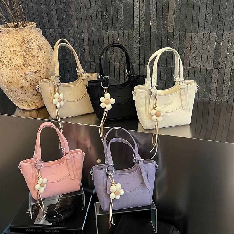 Underarm bag women's bucket bag new Korean version fashion shoulder bag niche commuter bag casual messenger bag tide