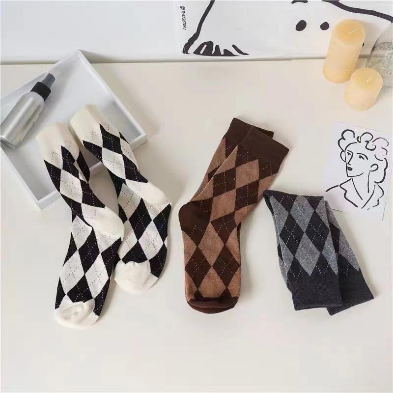 Dámské jarní a letní čistě bavlněné retro kosočtvercové podkolenky pro studentky